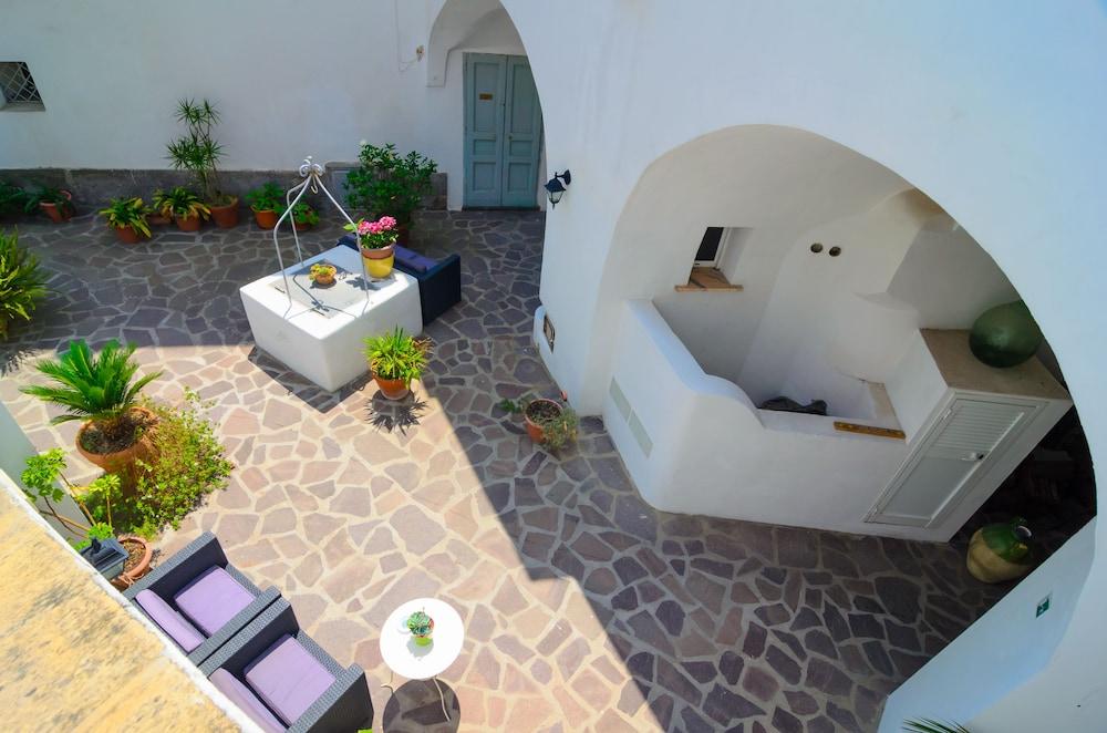 Albergo Villa Giusto Barano d'Ischia Exterior photo