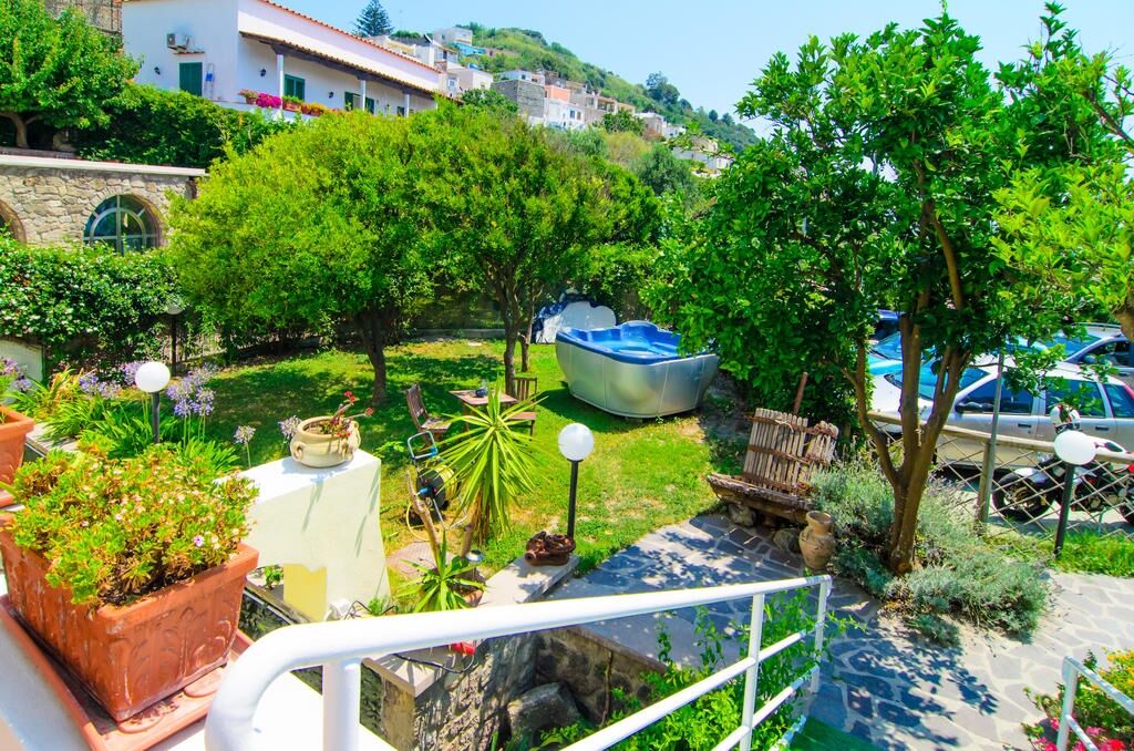 Albergo Villa Giusto Barano d'Ischia Exterior photo